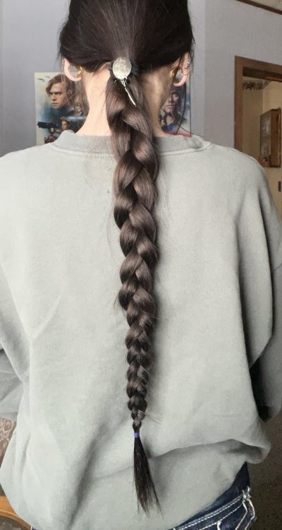 long-heavy-hair-v0-euglexogc0ga1.thumb.jpg.98fd8726e119670daadbf54f8f9c4c7a.jpg