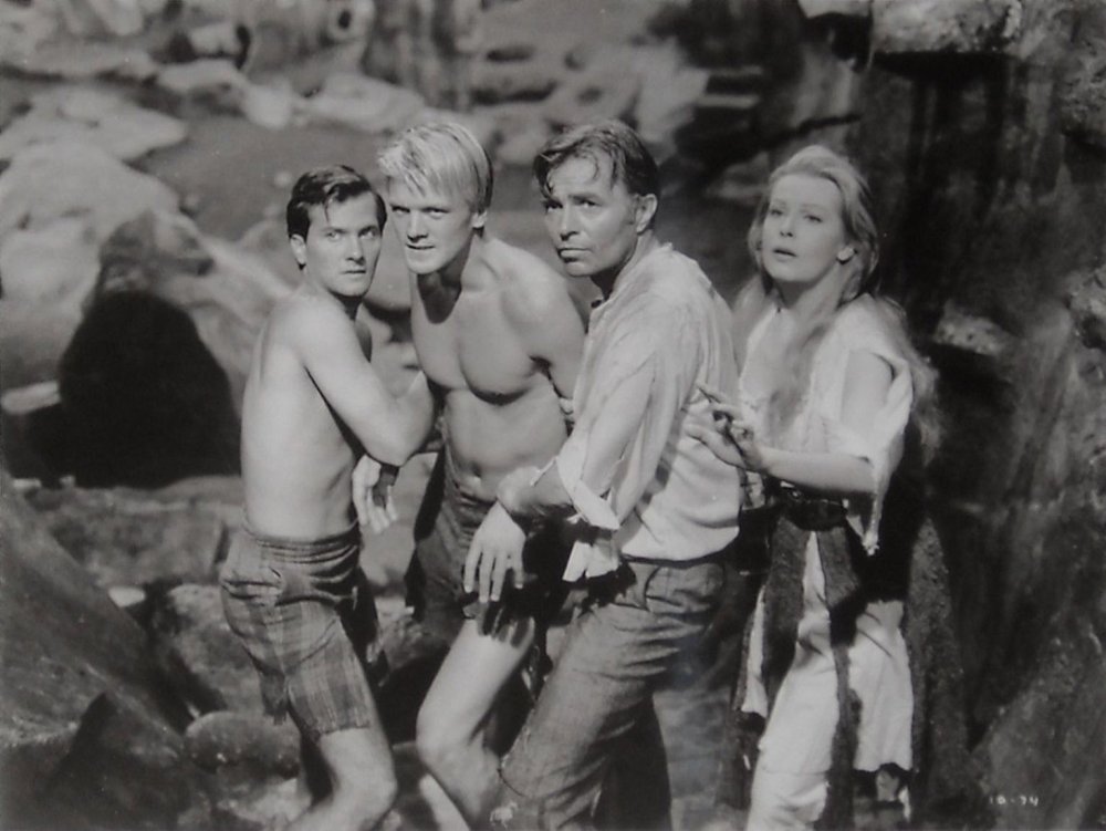 Pat_Boone,_Peter_Ronson,_James_Mason,_Arlene_Dahl,_Journey_to_the_Center_of_the_Earth,_1959.jpg